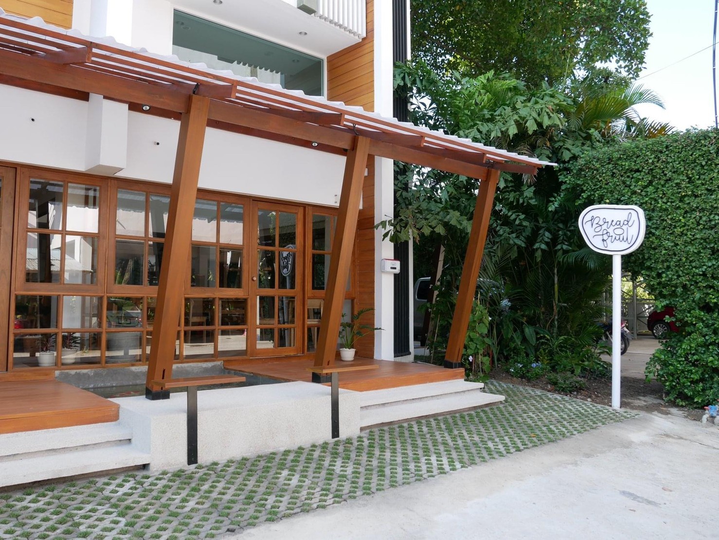 Lovely Stylish Hostel Business for SALE in Nimman