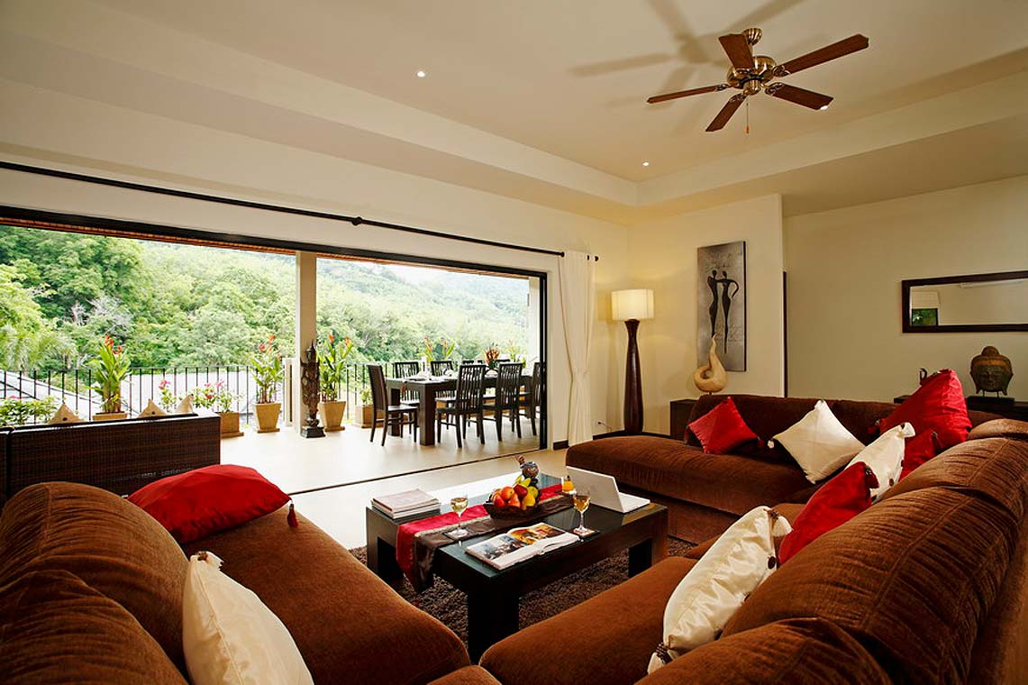 8 bedrooms Pool Villa for rent in Rawai
