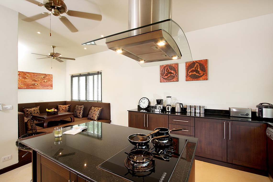 8 bedrooms Pool Villa for rent in Rawai