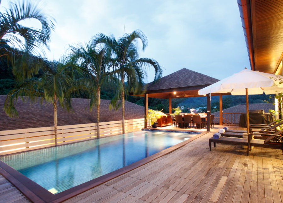 6 Bedrooms Private pool villa for rent in Rawai