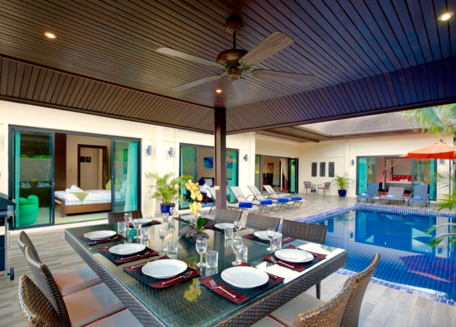 6 Bedrooms Private pool villa for rent in Rawai