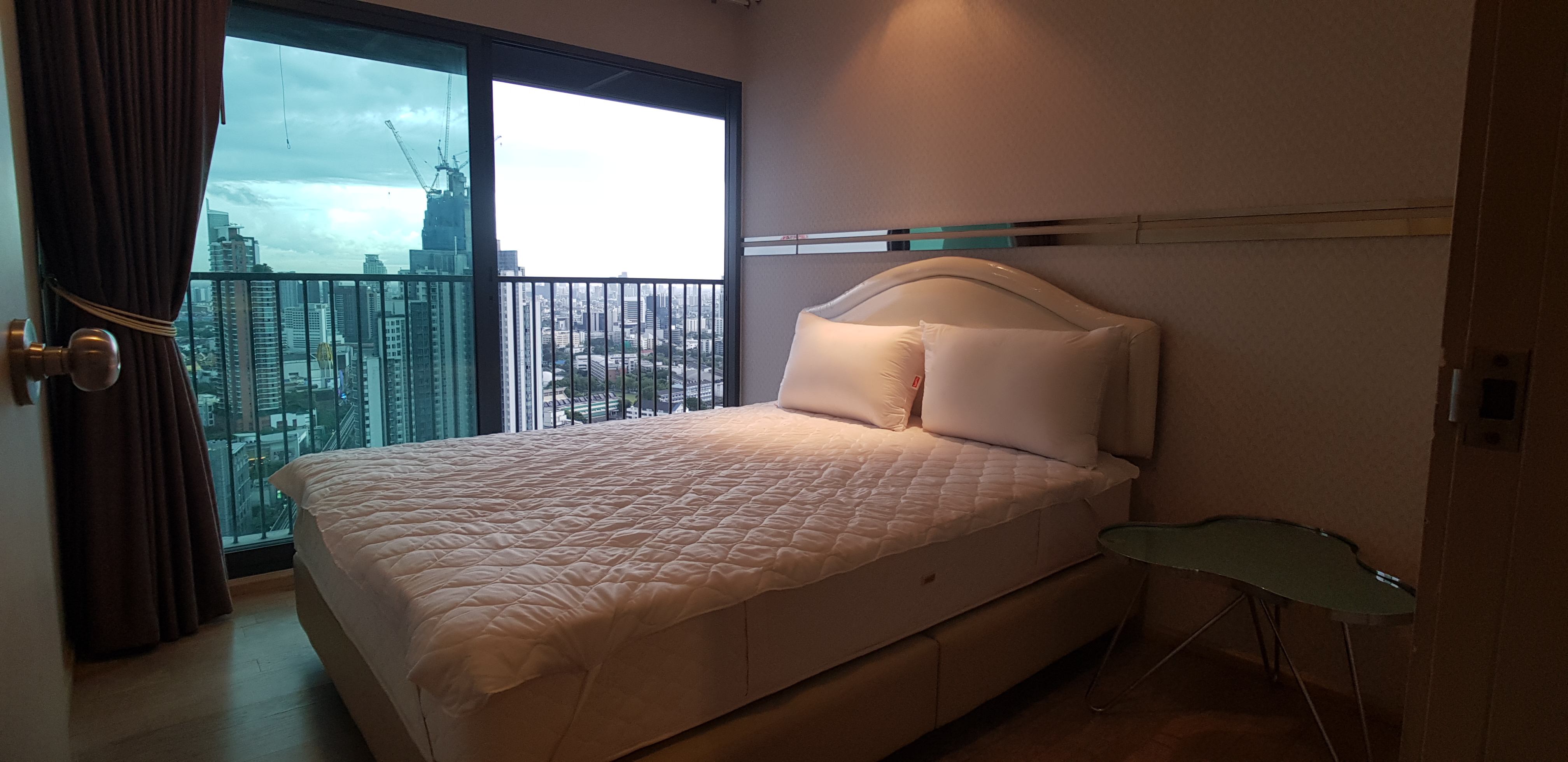 Noble Remix 2 3 Bedroom Unit For Rent (Next To Thong Lo BTS)
