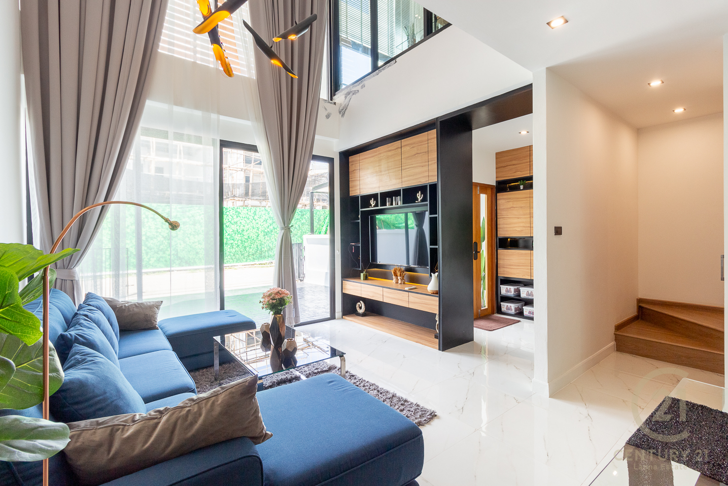 Brand new modern 3-storey Townhouses for SALE near Payap University in San Sai