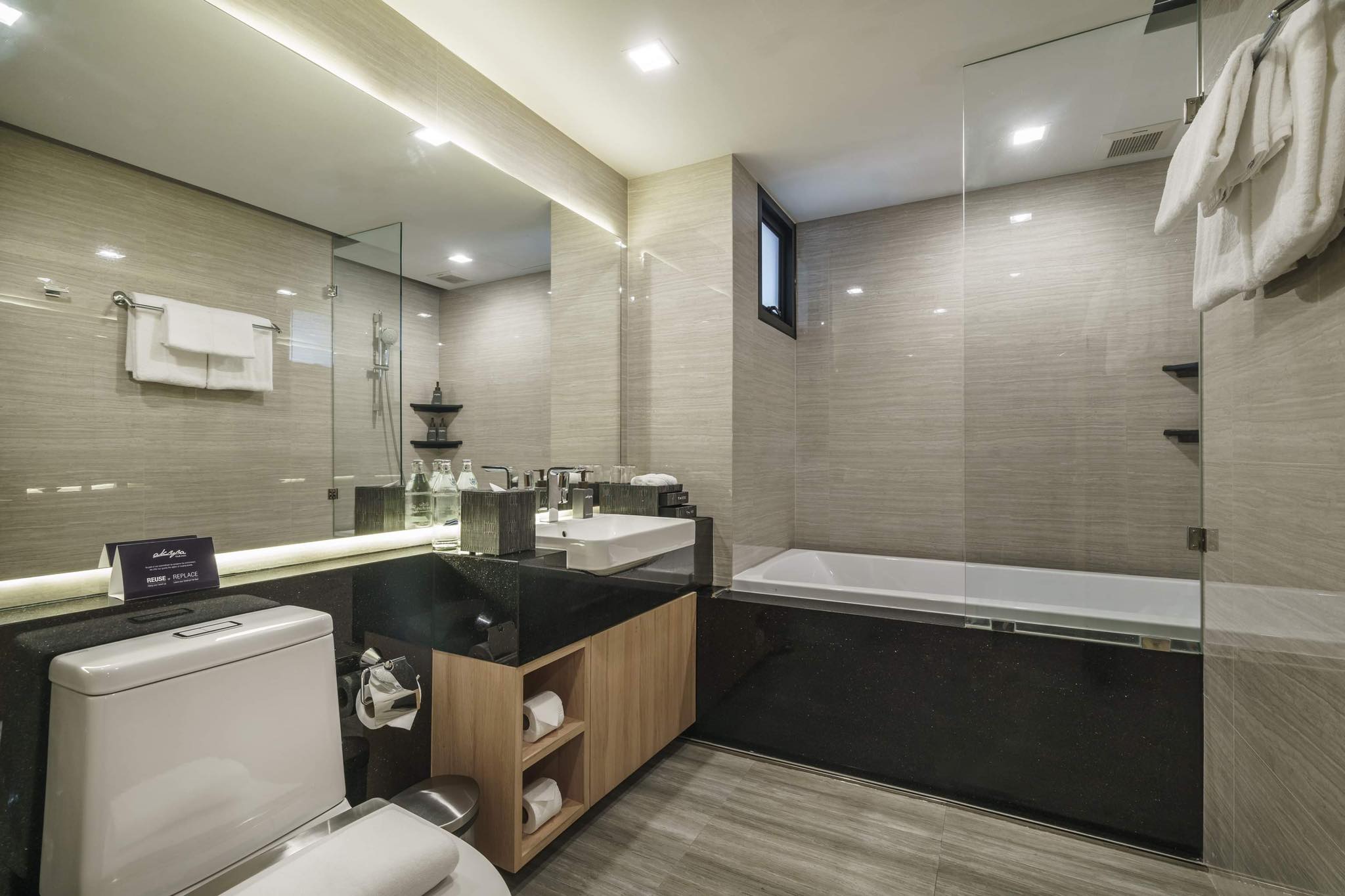 Super cute ,serviced apartment in Phrompong, utility included