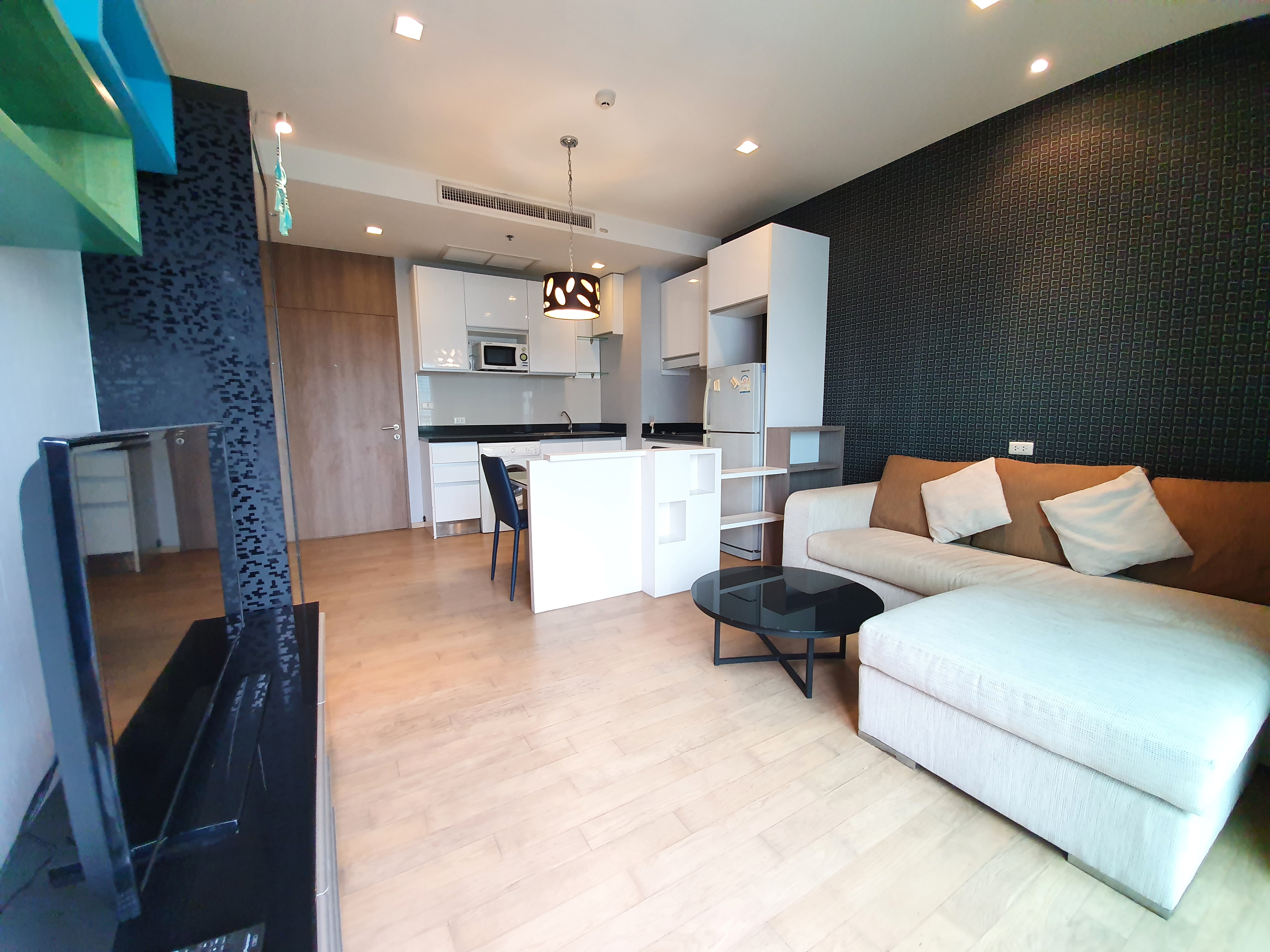 Noble Reveal 1 Bedroom Unit For Rent (Near Ekamai BTS)