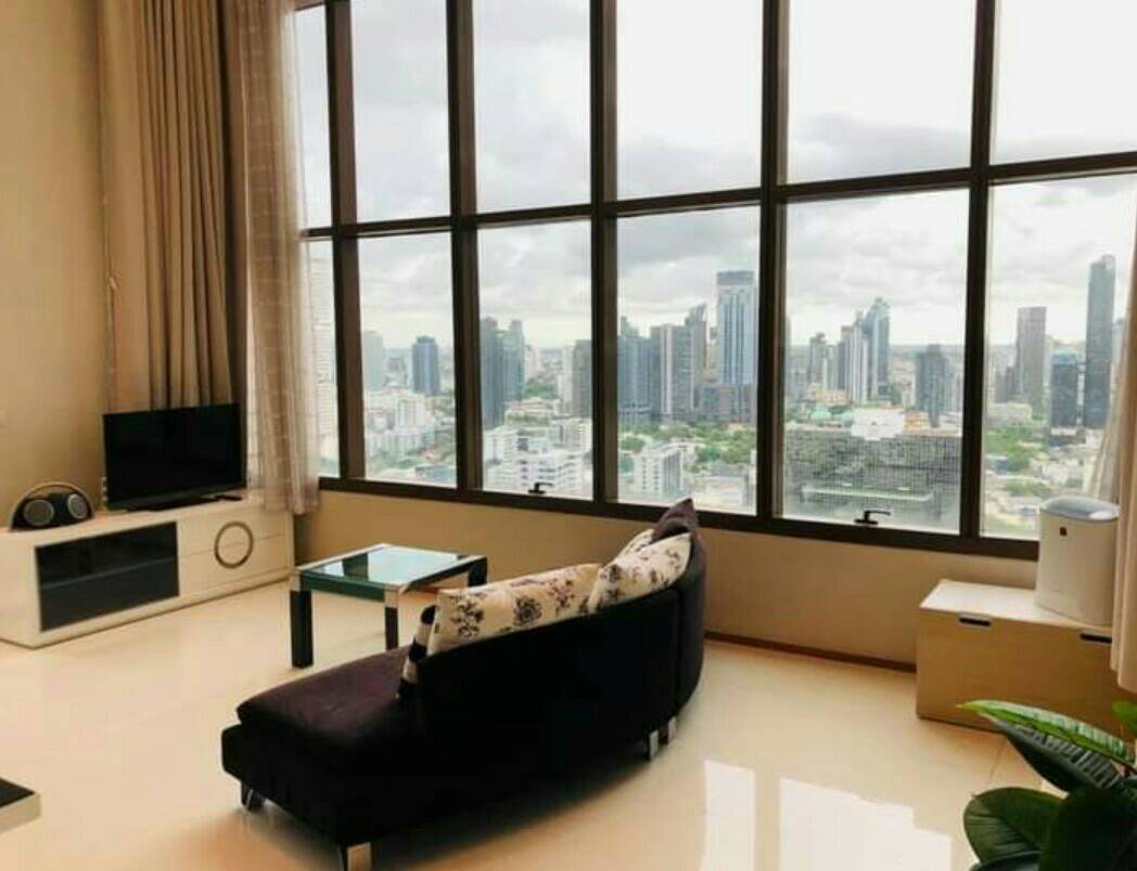 2bed2bath for rent at The Emporio Place