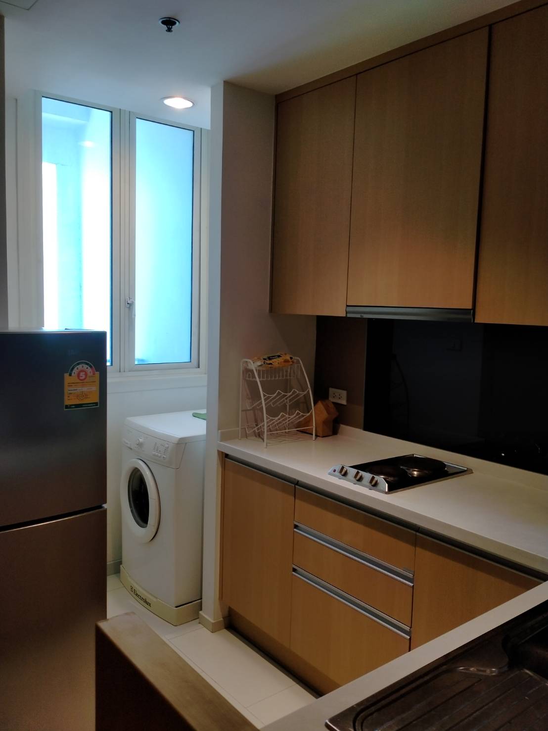 Villa Ratchatewi 1 Bedroom High Floor Unit For Rent