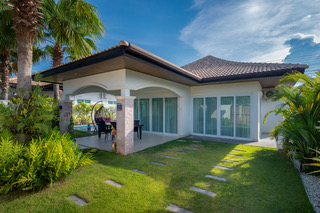 House Pool Villa