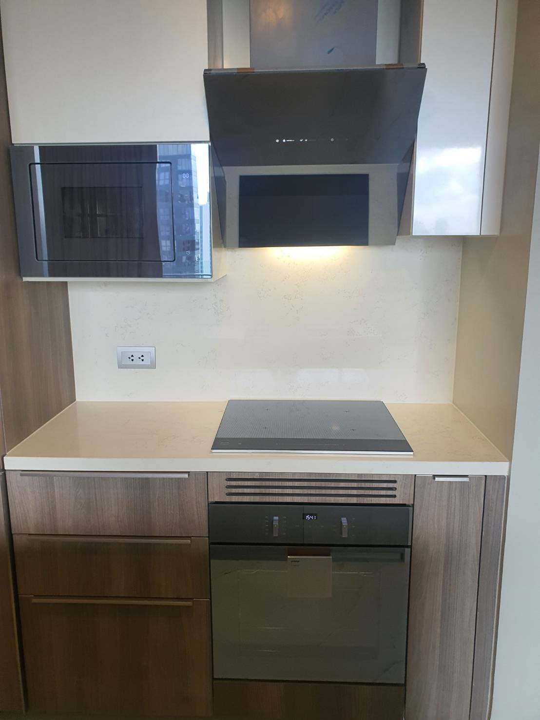Celes Asoke - Just 150 Meters from MRT Sukhumvit & BTS Asoke