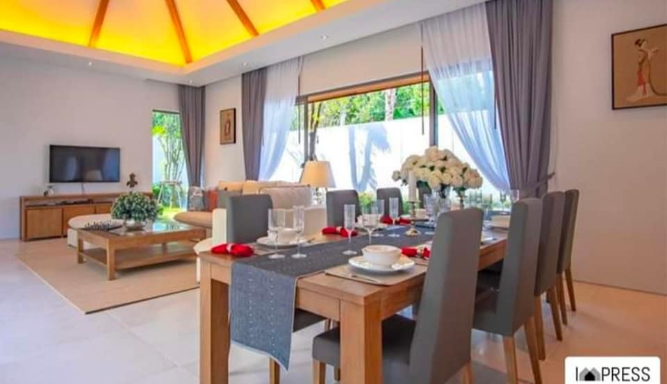 Luxury 3 Bedrooms Pool Villa for rent in Cherng Talay