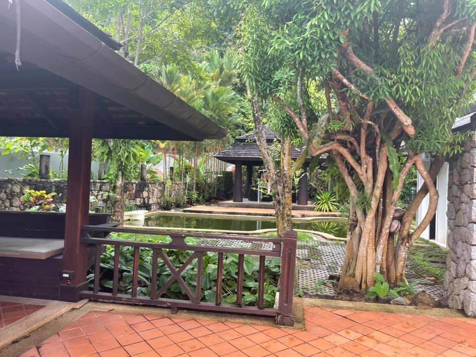 Prestigious 5 Bedrooms Pool Villa in Chalong