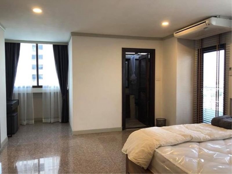 Supalai Place