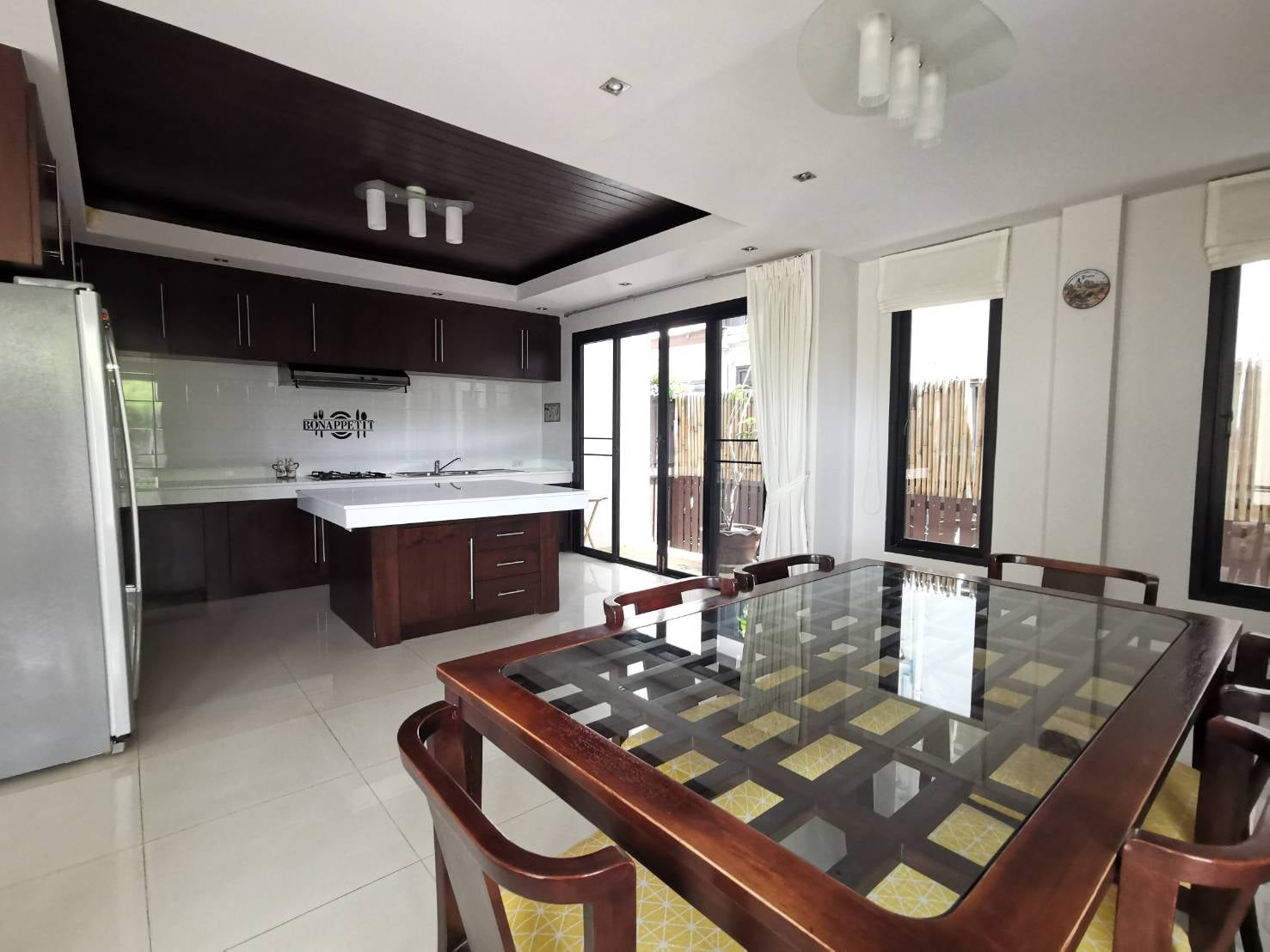 New Available 3 Bedrooms Villa for Rent and Sales in Kho Kaew