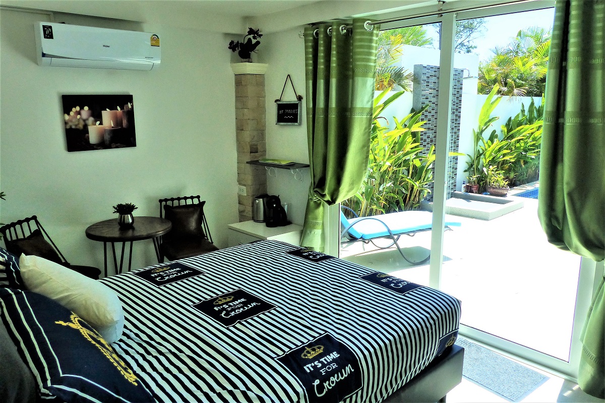 House Pool Villa