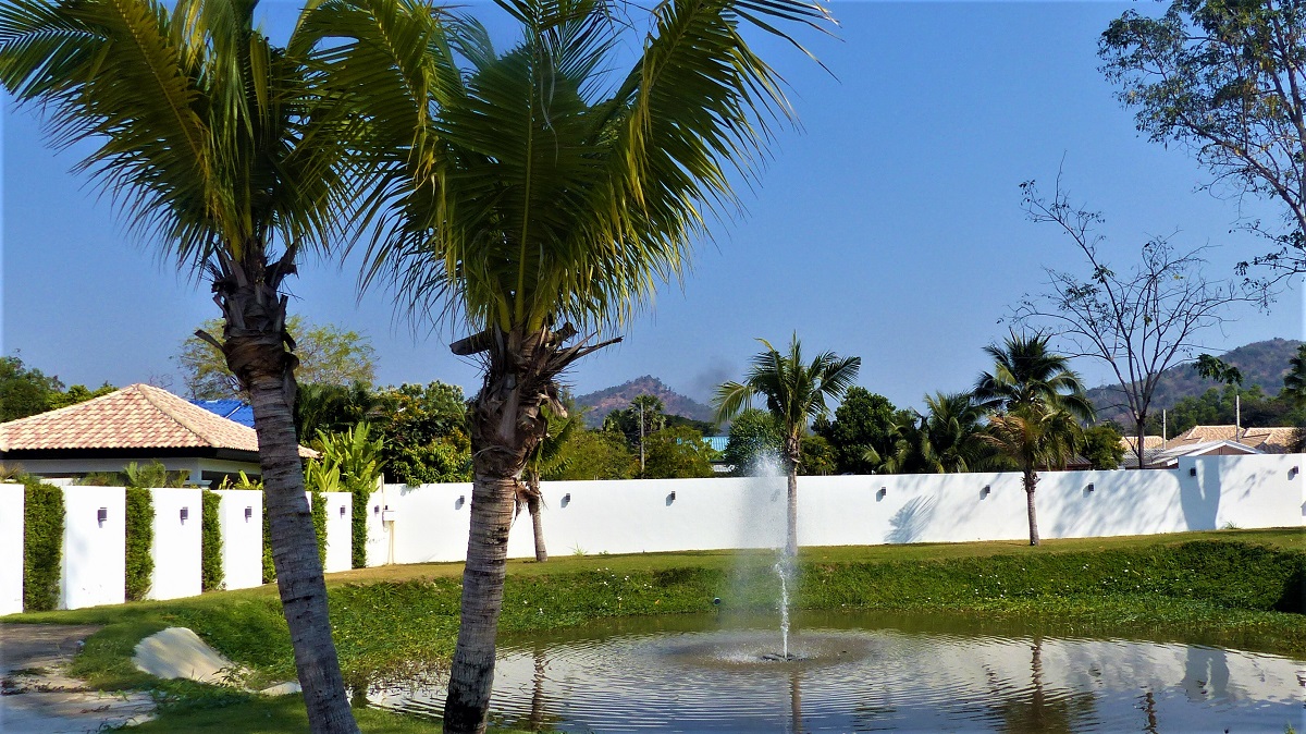 House Pool Villa