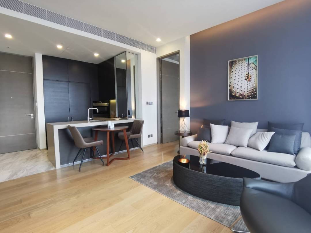 Modern & Luxurious 1 Bedroom Unit for RENT & SALE @ Saladaeng One