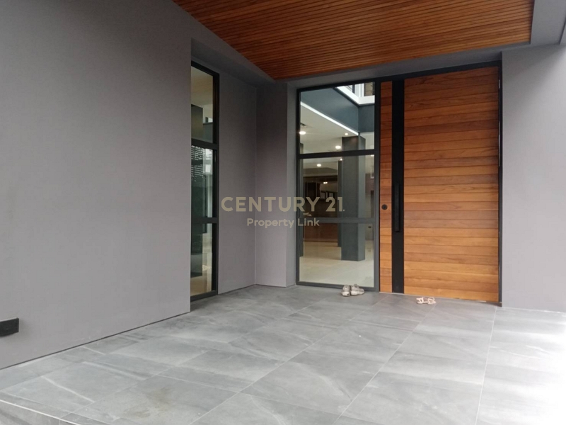 Sale with tenant Single house with private pool Sukhumvit 71/48-HH-64123.