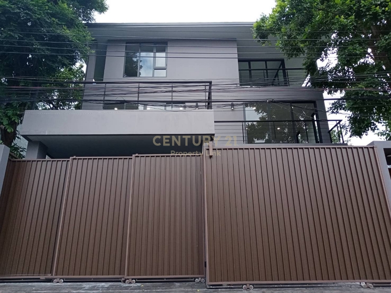 Sale with tenant Single house with private pool Sukhumvit 71/48-HH-64123.