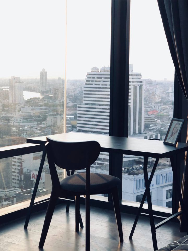 Ashton Silom