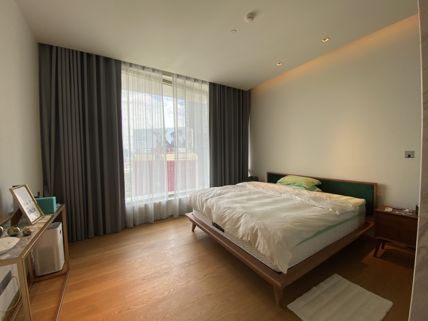 Modern 2 Bedroom Unit On High Floor for RENT @ Saladaeng One