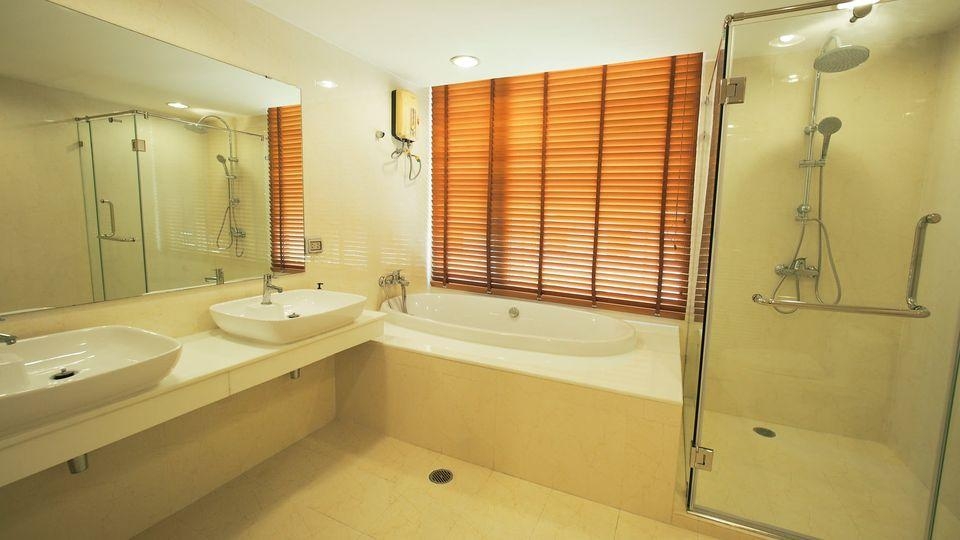 Renovated & Spacious 3 Bedroom Unit For RENT & SALE @ The Fine AT River