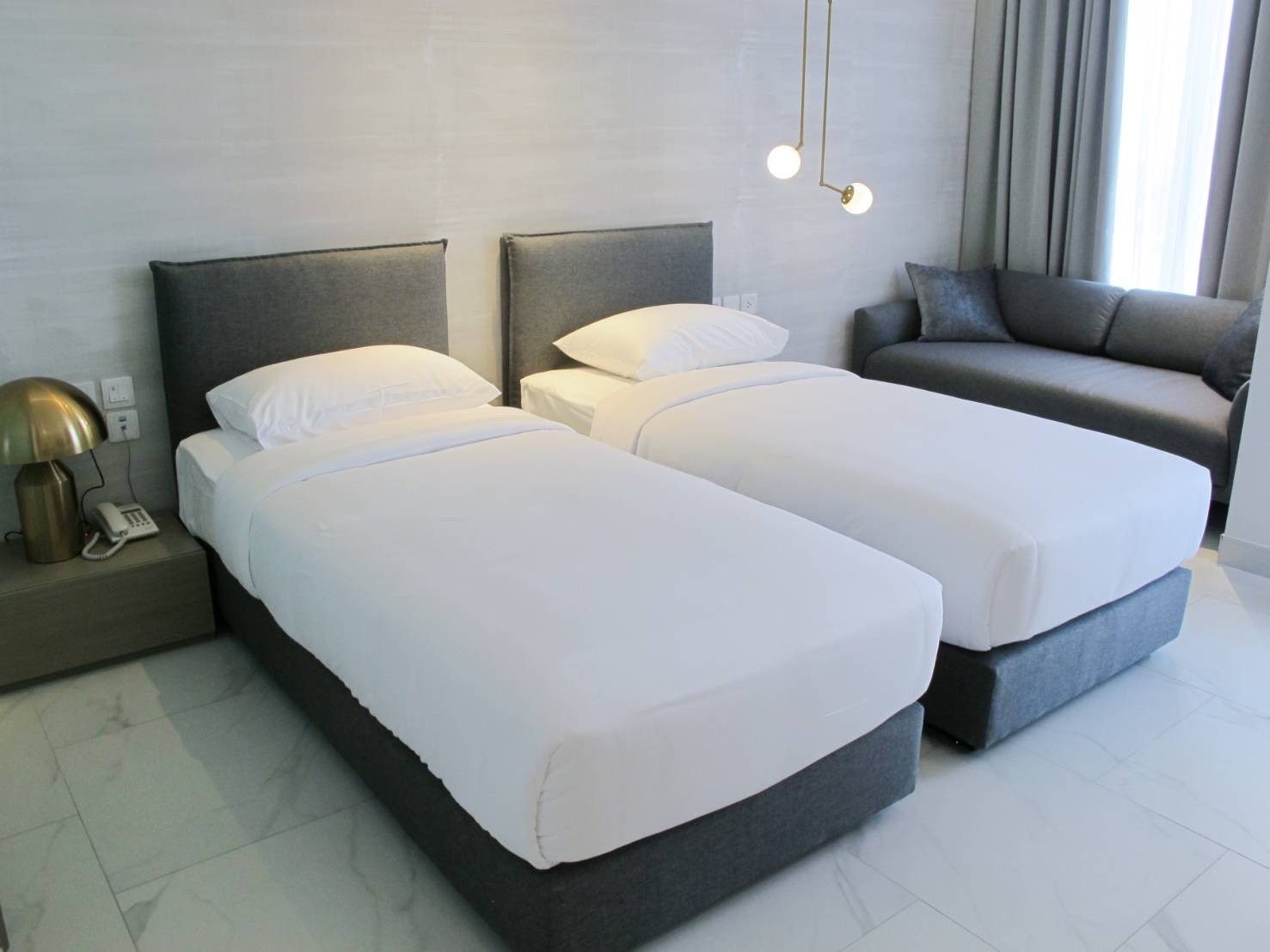 Ashley Hotel - Deluxe Studio King or Twin Bed (28sqm)