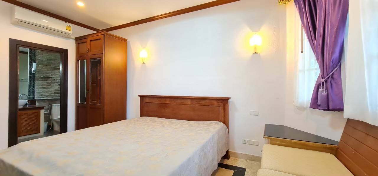 Laguna House for rent with swimming pool