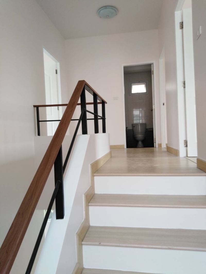 Selling an empty house without furniture. Tada Town Aura Sriracha