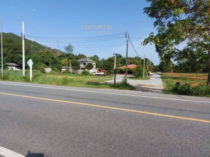 Bang Phra-Sriracha Land Location near Sukhumvit Golf Course