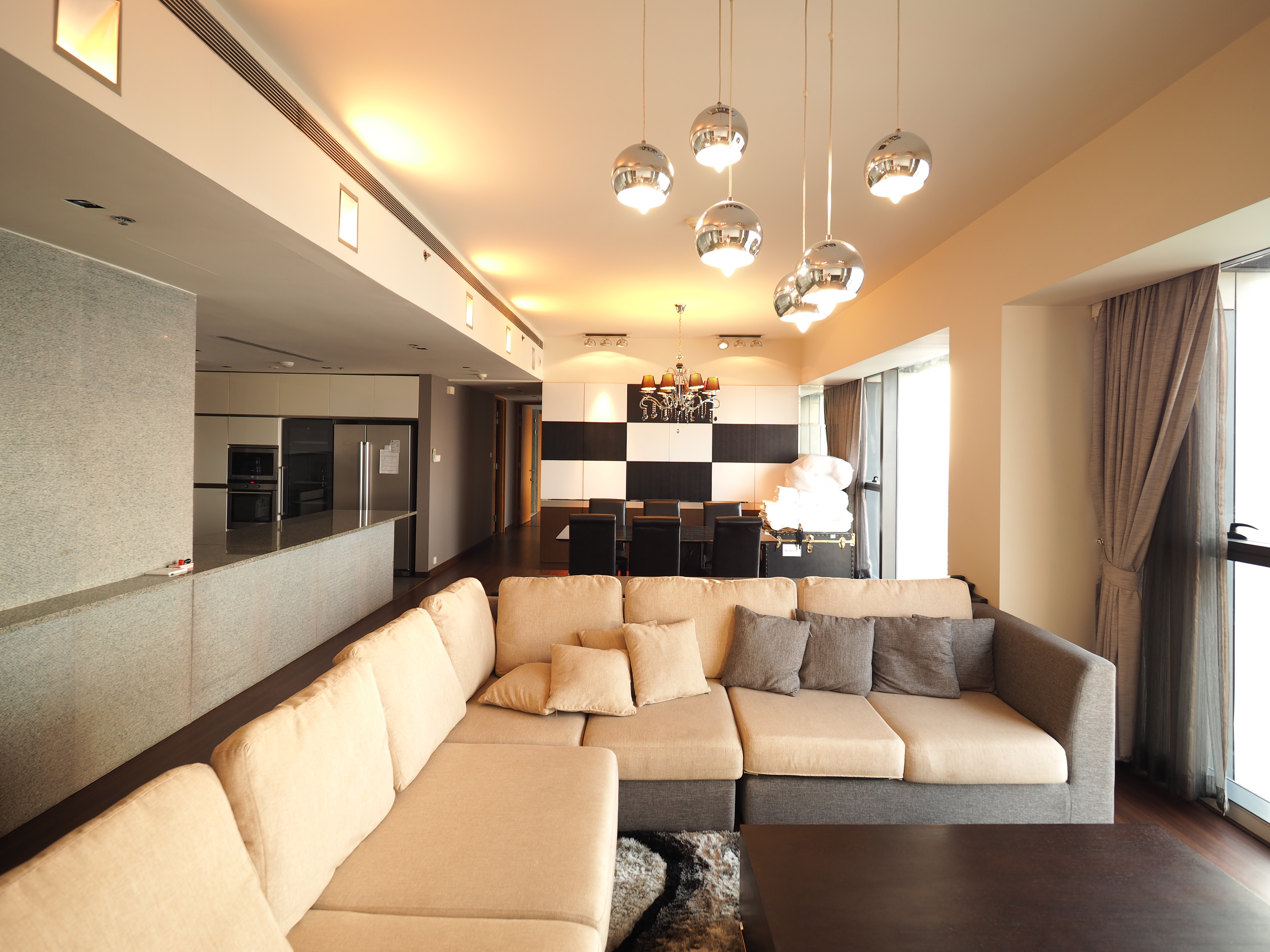 The Met Sathorn