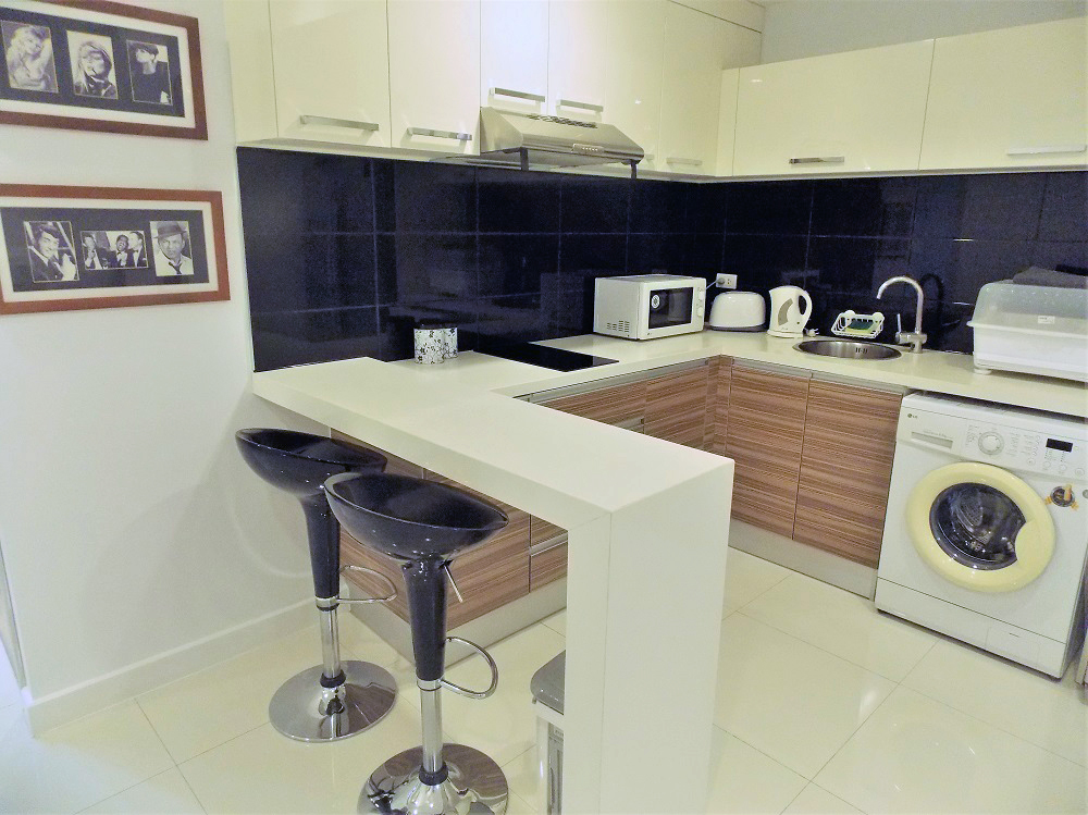 40k Modern 2 bed 2 bath 93 SQM 6 Flr Apus Condo Pattaya