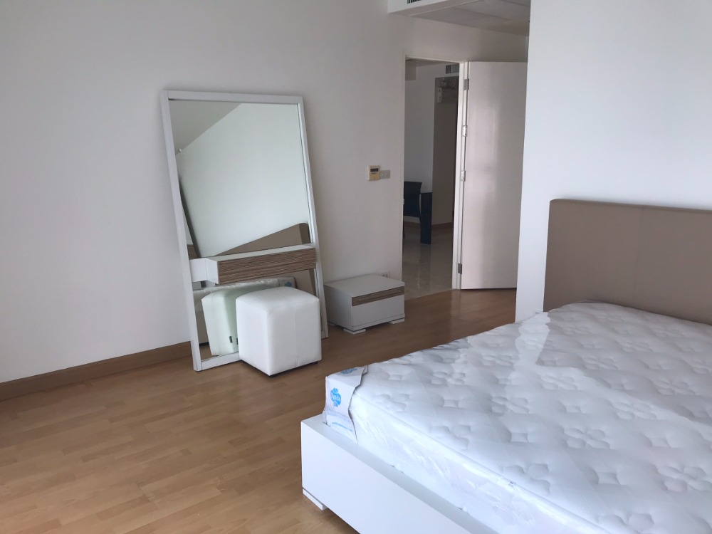 55k 2bed 3bath 120SQM 5Flr NUSASIRI