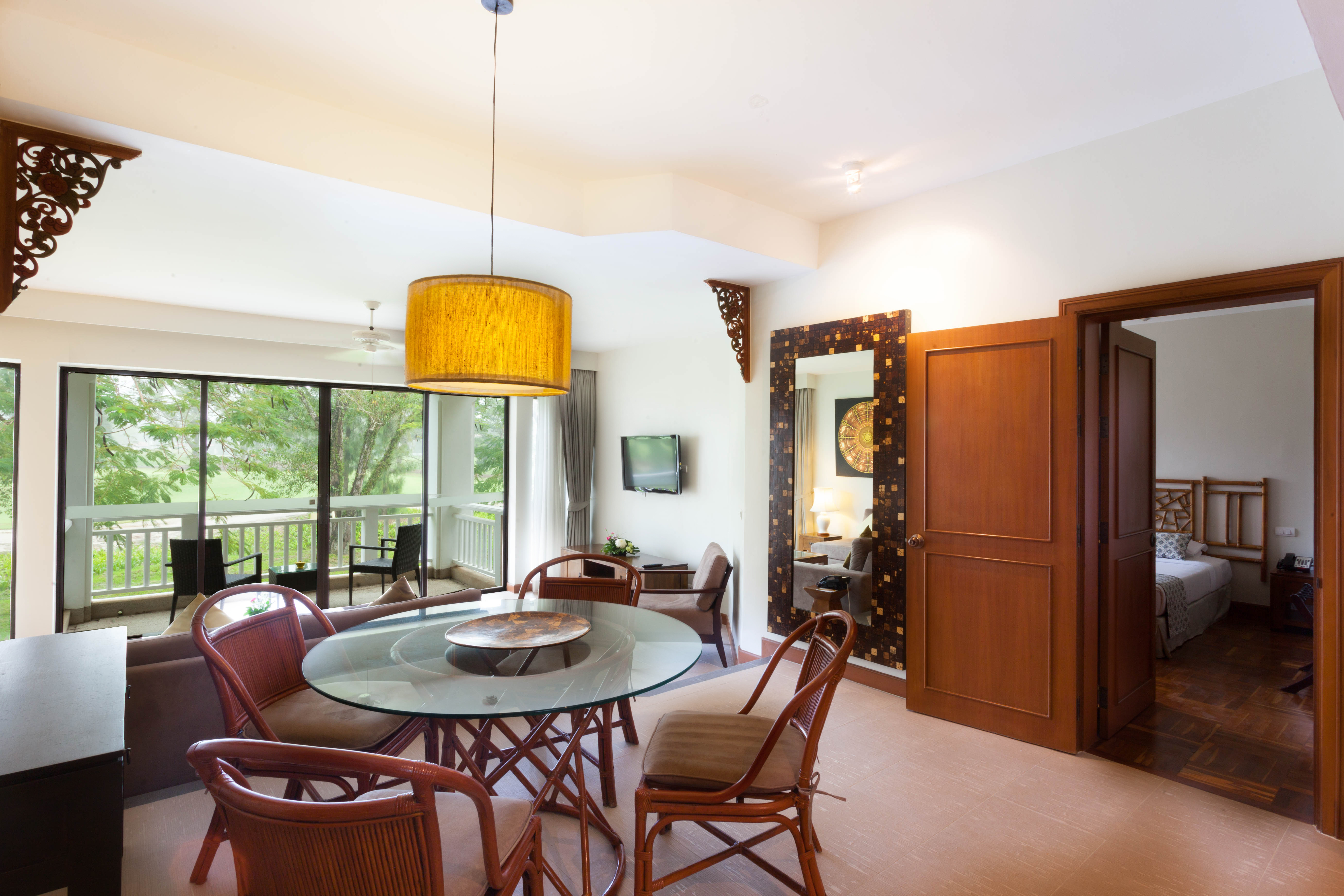 2 Bedrooms Superior Garden View in Laguna Area