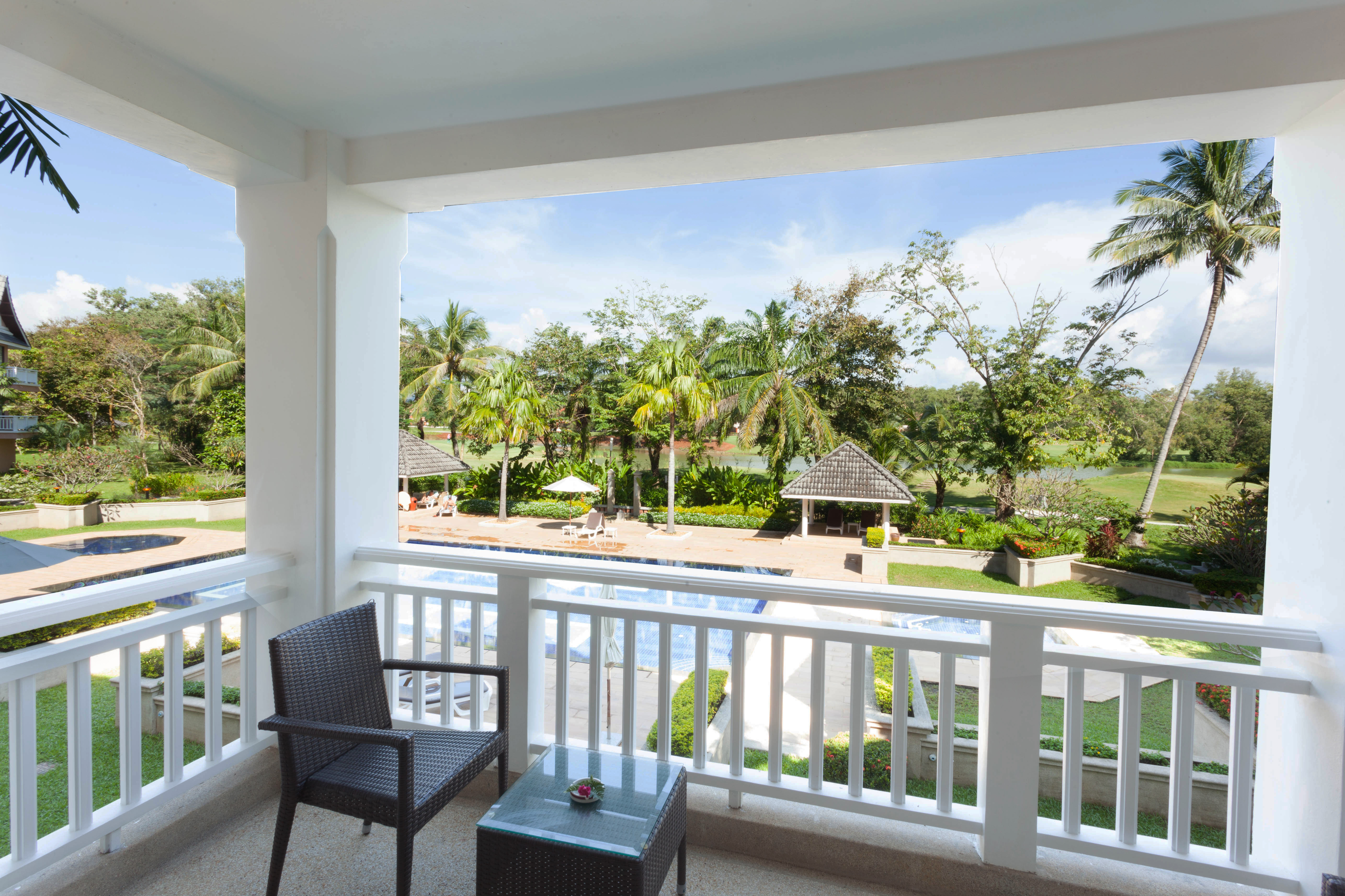 2 Bedrooms Superior Garden View in Laguna Area