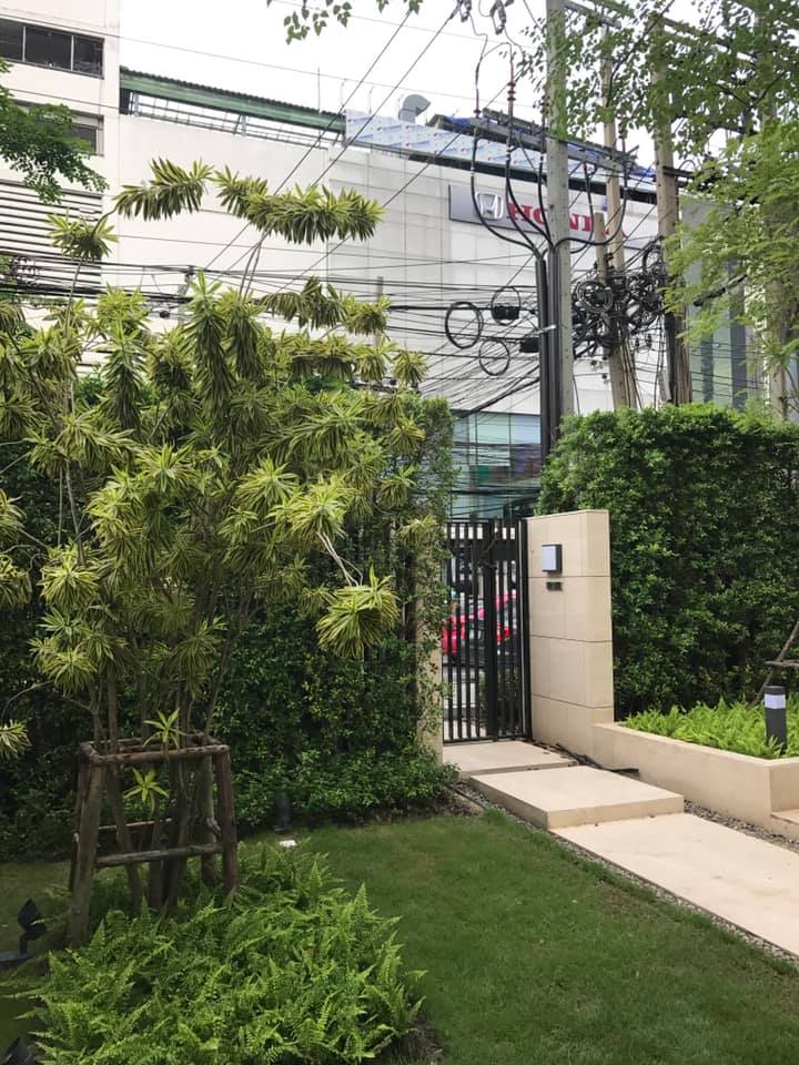 Noble Revo Silom-Surasak