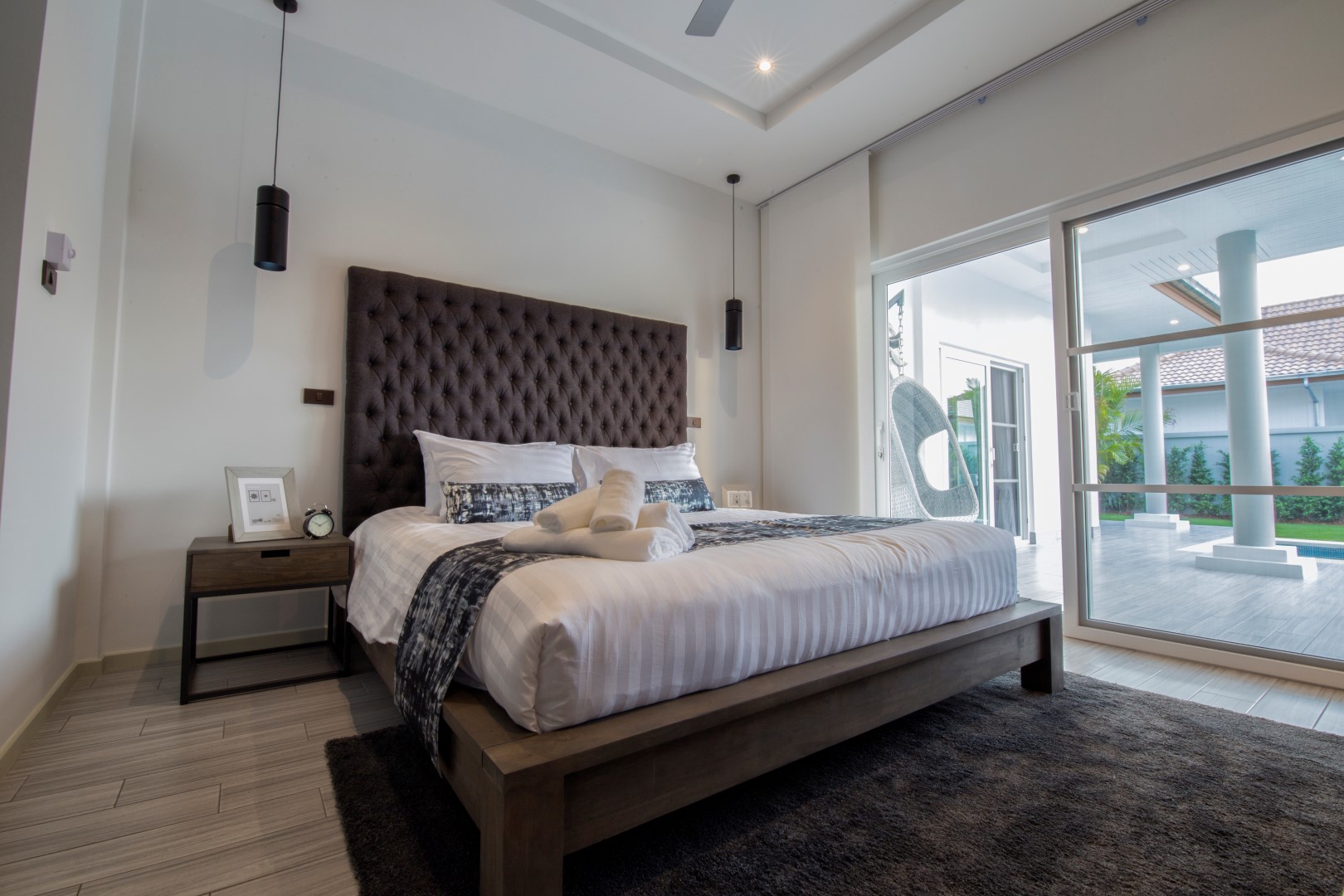 House Pool Villa