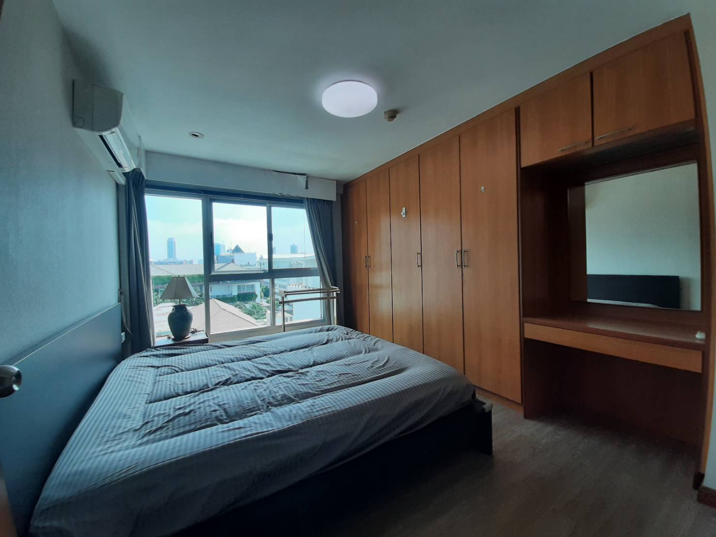 Navin Court condominium