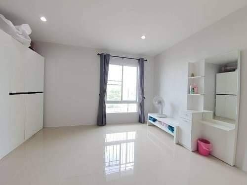 Townhouse house behind the rim Phanthong-Chonburi coordinates