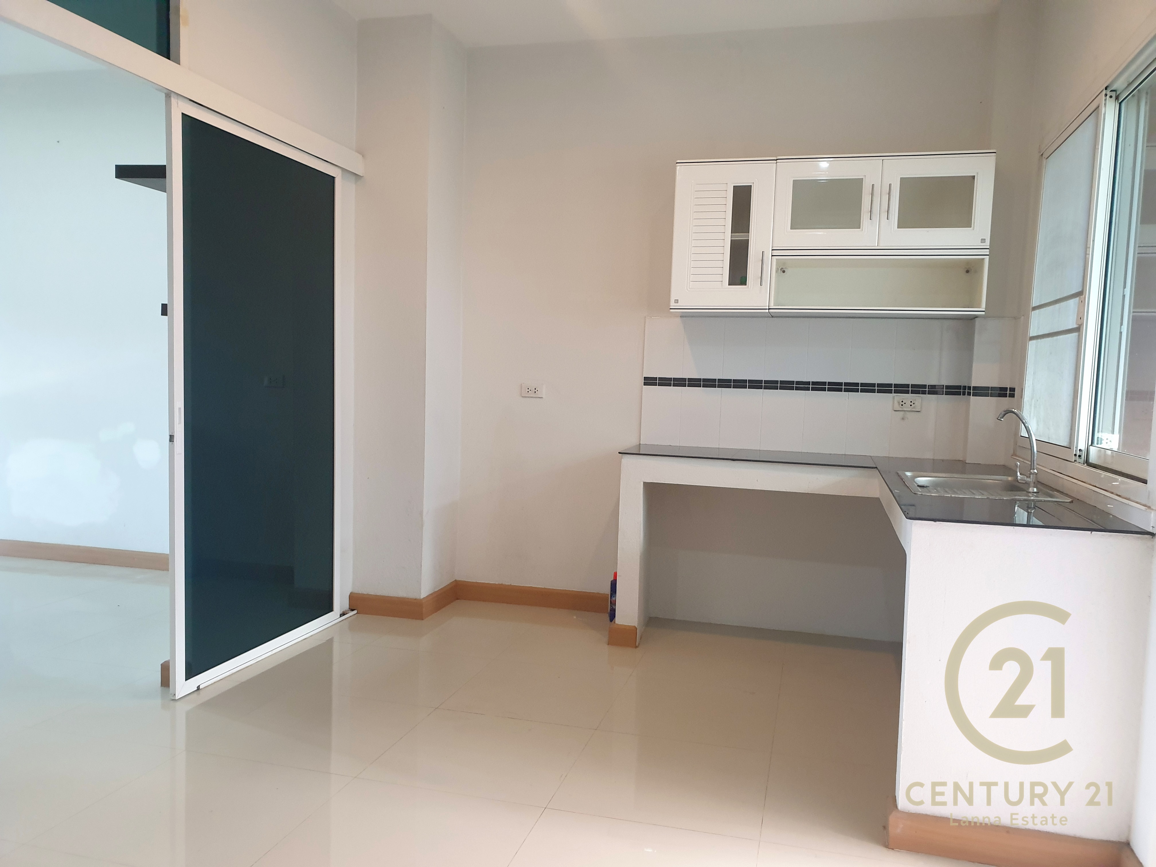 2 Bedroom Townhouse Rent San Sai Chiang Mai