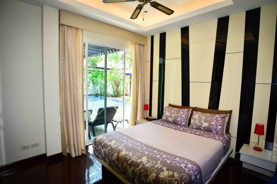Spacious 3 Bedroom Pool Villa for Sale in Kamala