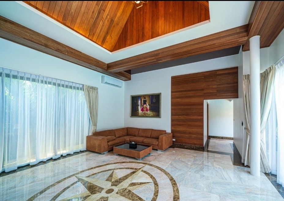 7 Bedroom Villa with Private Pool in Mai khao