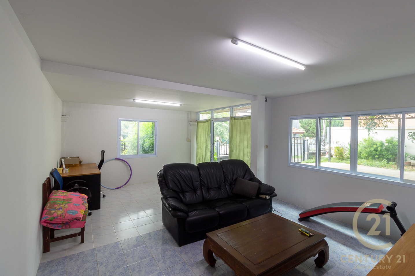 2-storey House and Home Office for SALE in Mae Rim