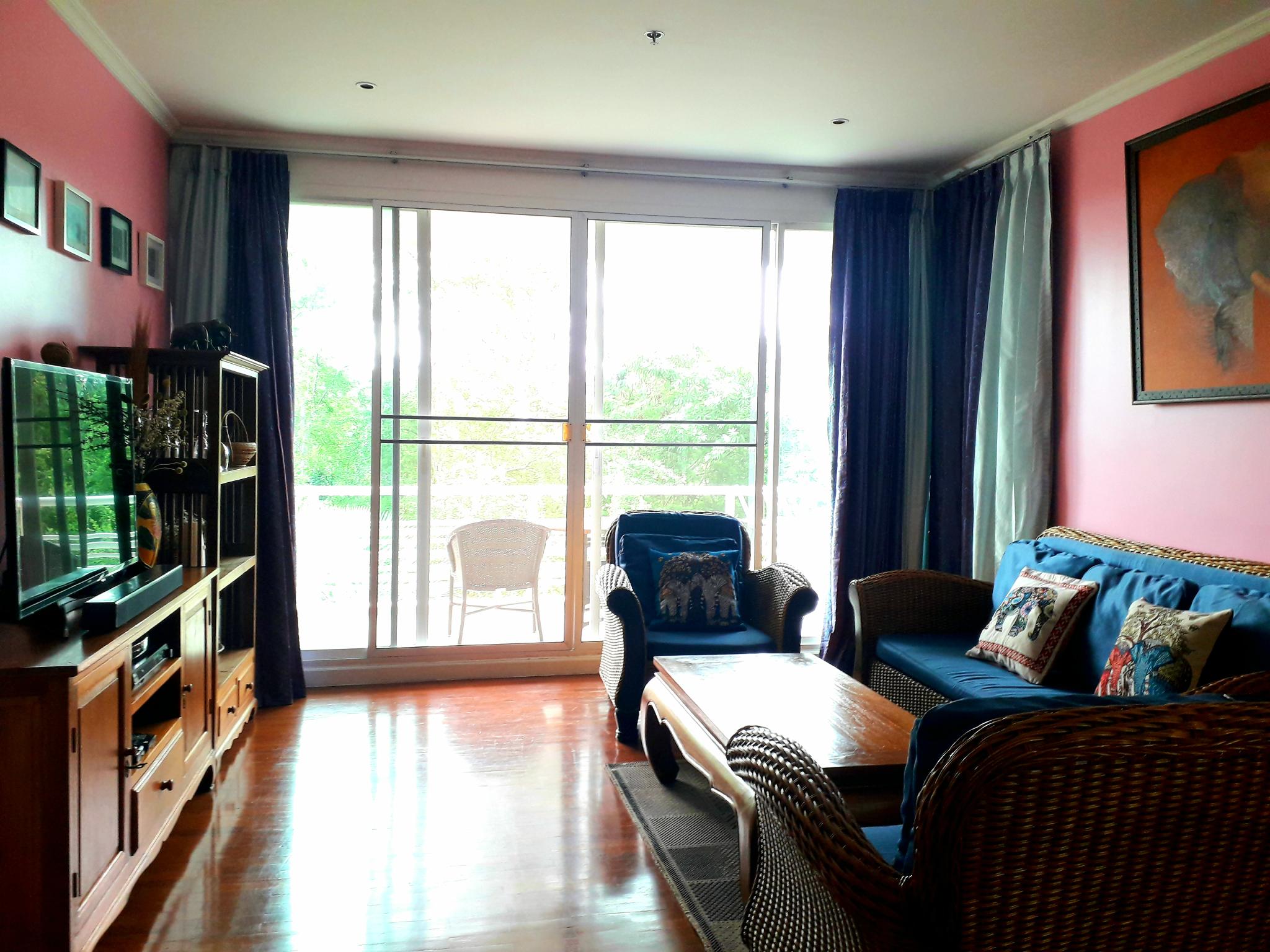 Beachfront Condo in central Hua Hin