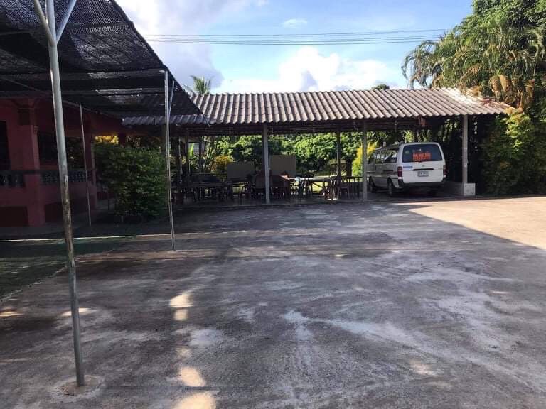 Great Opportunity for First Home buyers or Investors, Just the Land is worth it