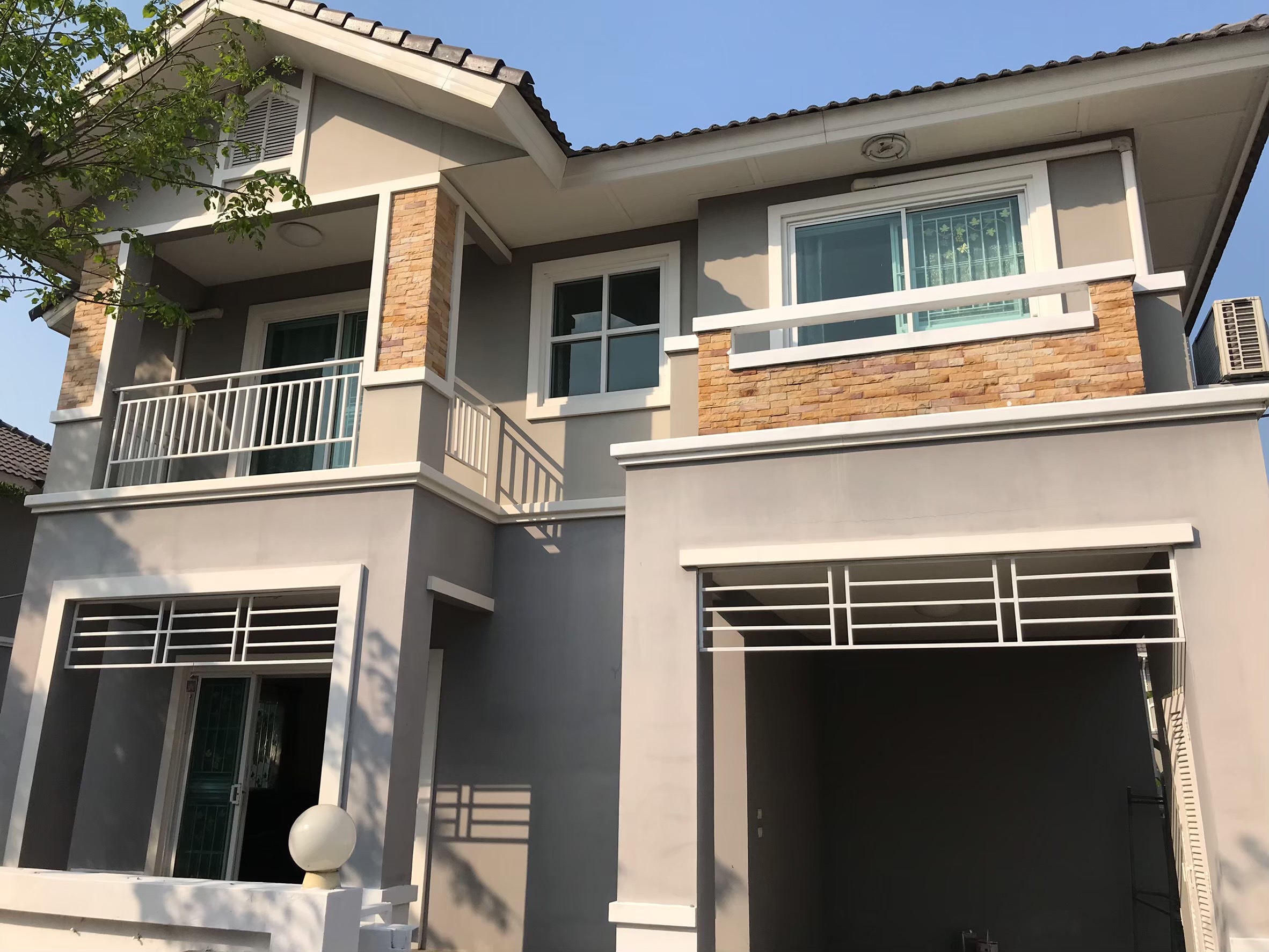 2-storey Detached House for SALE in gated community Green View Home Mae Jo