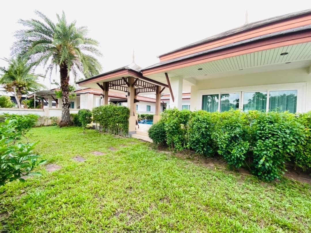 Century 21 Design Corner Baan Dusit Lake pool villa for rent