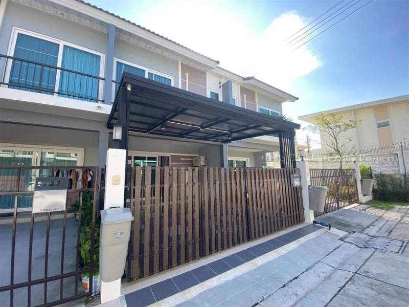 House for rent in Chonburi ready to live in Sriracha District.