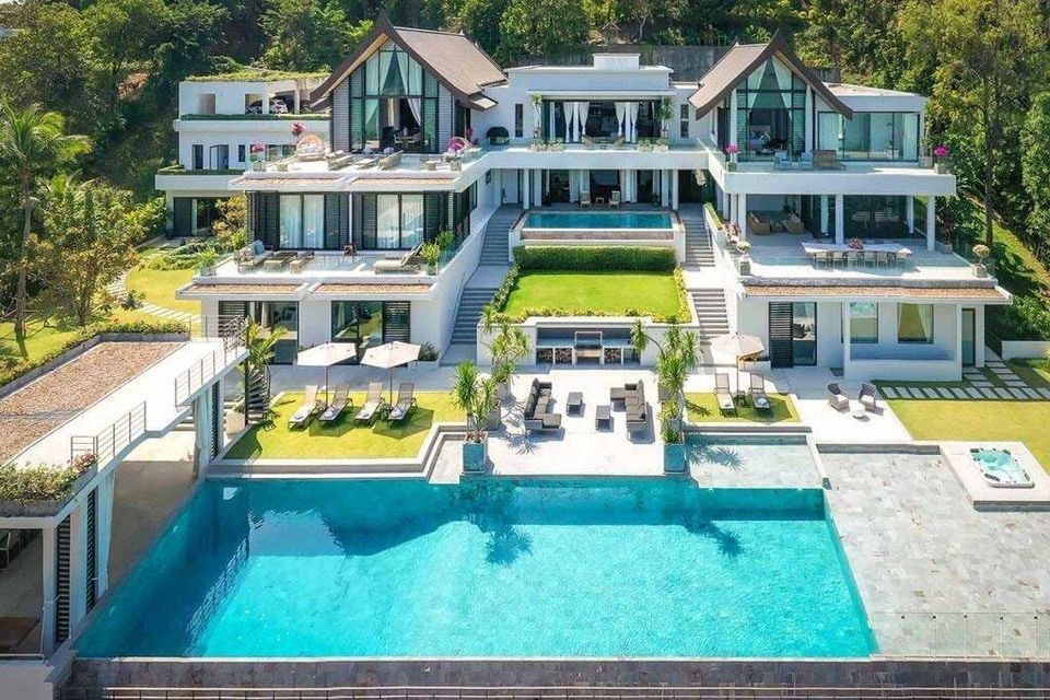 Luxury Beach Front 10 Bedroom Villa in Cape Yamu