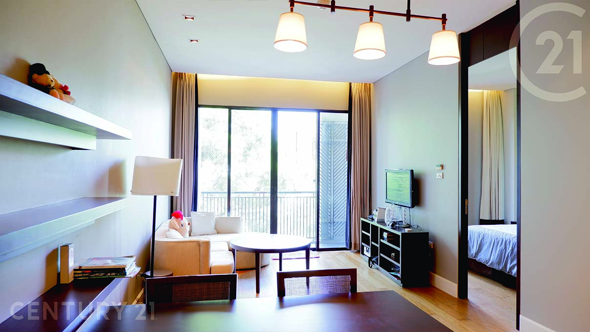 Vincente Sukhumvit 49