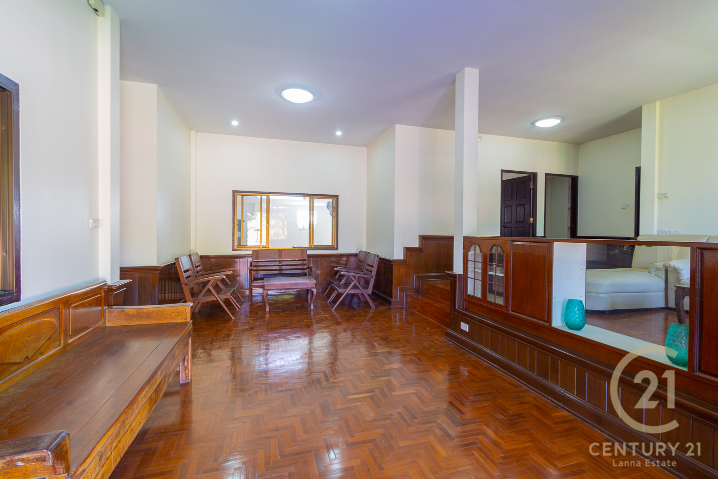 Single Storey Spacious House for RENT in gated community near NIS and Meechok Plaza San Phi Sua